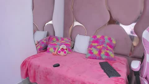 Snapshot of celestexht chatting on December 15, 4:50 am Natalia online show from December 15, 4:50 am