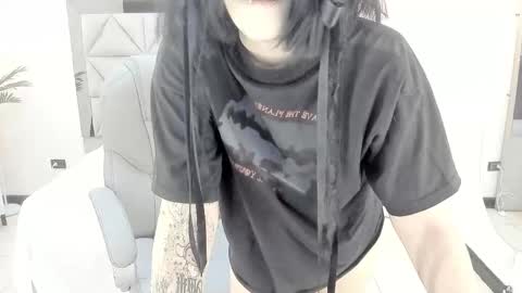 Snapshot of celestica_rose chatting on February 25, 9:24 pm Celestica online show from February 25, 9:24 pm