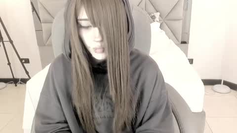 Snapshot of celestica_rose chatting on March 31, 12:34 am Celestica online show from March 31, 12:34 am