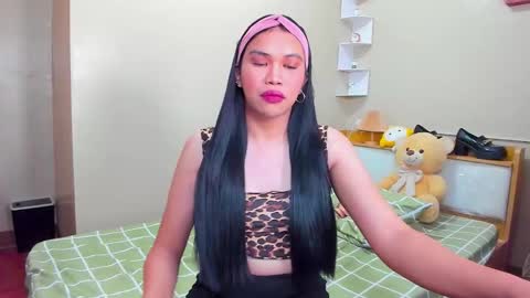 celestinaxisabella online show from March 6, 2:19 am