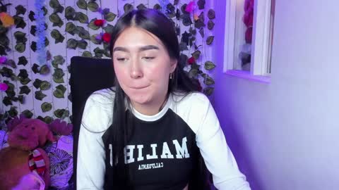 Celestineeeeee online show from December 2, 8:11 pm