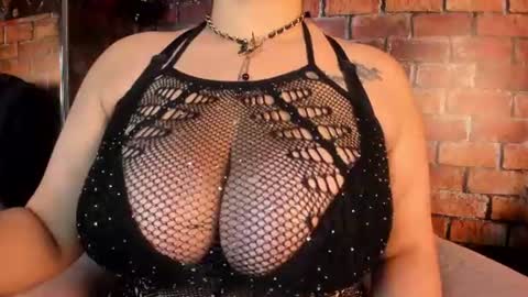 Snapshot of celestte_beautiful chatting on June 30, 11:33 am celestte_beautiful online show from June 30, 11:33 am