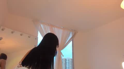 Snapshot of celia_dubois chatting on September 19, 6:41 pm Ari online show from September 19, 6:41 pm