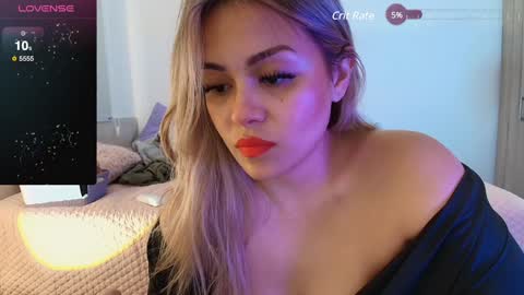 Snapshot of celiahenn chatting on January 28, 11:17 pm Celia online show from January 28, 11:17 pm