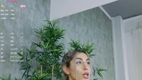 Snapshot of celinemeyerr chatting on March 5, 5:40 am CelineMeyer online show from March 5, 5:40 am