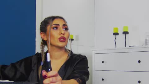 Snapshot of celinemeyerr chatting on October 28, 6:28 am CelineMeyer online show from October 28, 6:28 am