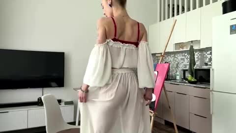 Snapshot of celineruppert chatting on May 30, 3:25 am Amilia online show from May 30, 3:25 am