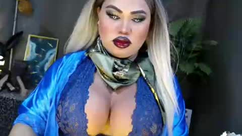 cellinekittcumerr online show from October 28, 8:00 pm