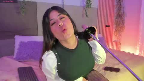 Hello guys my name is Sofi and Lizzie and  Vanessa online show from May 23, 4:11 pm