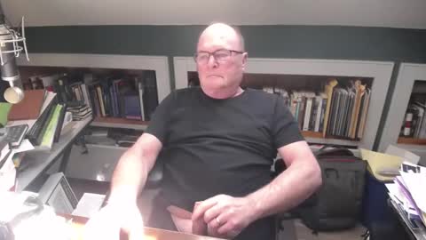 Snapshot of central_square_guy_20 chatting on March 7, 4:00 pm central_square_guy_20 online show from March 7, 4:00 pm