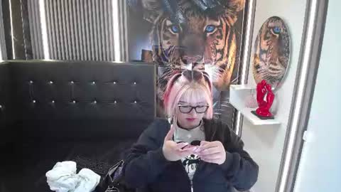 Snapshot of cerecita_02 chatting on July 27, 11:56 pm Cerecita online show from July 27, 11:56 pm