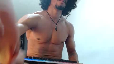 Snapshot of cesar_master_ chatting on November 4, 3:49 am cesar_master_ online show from November 4, 3:49 am