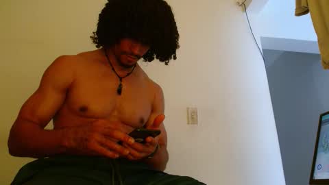 Snapshot of cesar_master_ chatting on December 1, 6:46 pm cesar_master_ online show from December 1, 6:46 pm