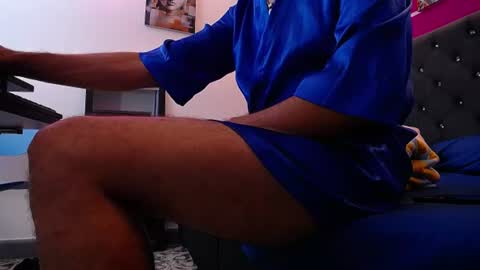 Cesirry online show from July 25, 3:09 pm