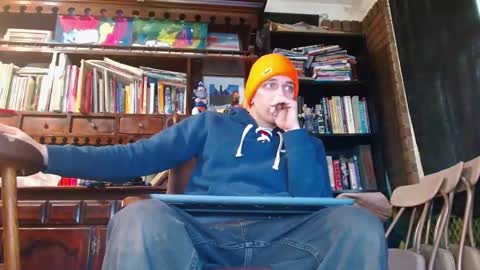 cguffey2284 online show from February 12, 7:56 pm