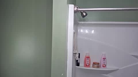 cguffey2284 online show from February 19, 4:36 pm