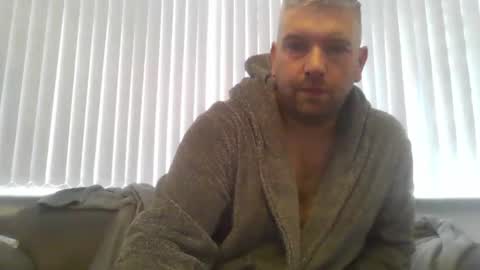 ch33ky85 online show from November 10, 10:47 am