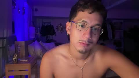 Snapshot of ch3micalhyp3boy chatting on October 10, 7:18 am Kpapi online show from October 10, 7:18 am