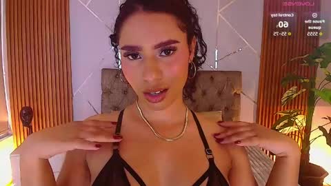 Snapshot of chaarlottee_69 chatting on May 7, 8:14 pm CHAARLOTTEE online show from May 7, 8:14 pm
