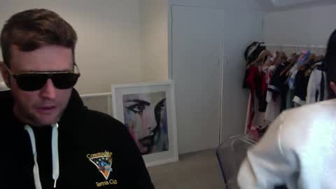 2Play and play2 online show from April 1, 11:33 am