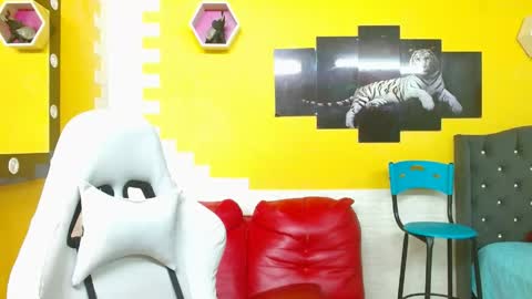 chacorta_ online show from June 4, 12:33 pm