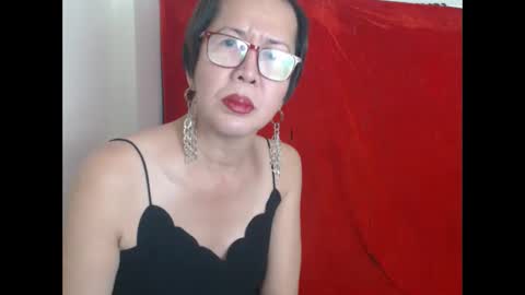 Snapshot of champaka123 chatting on February 3, 8:46 am champaka online show from February 3, 8:46 am