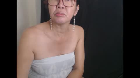 Snapshot of champaka123 chatting on February 11, 10:15 am champaka online show from February 11, 10:15 am