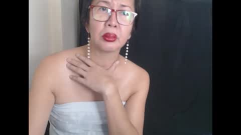 Snapshot of champaka123 chatting on February 25, 3:20 am champaka online show from February 25, 3:20 am