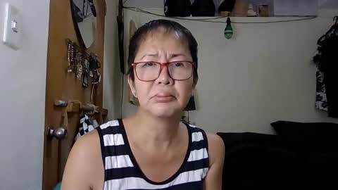 Snapshot of champaka123 chatting on September 22, 5:53 am champaka online show from September 22, 5:53 am