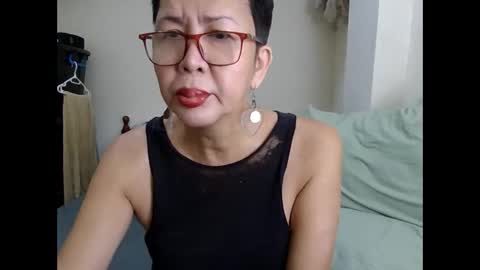 Snapshot of champaka123 chatting on November 2, 12:24 am champaka online show from November 2, 12:24 am