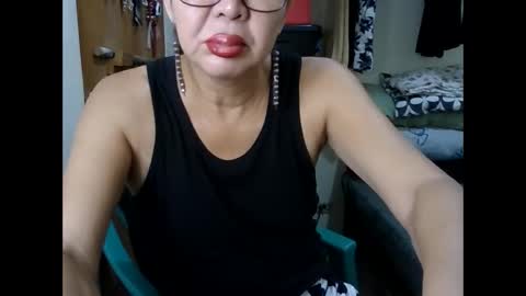 Snapshot of champaka123 chatting on November 10, 12:09 am champaka online show from November 10, 12:09 am