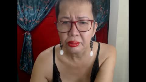 Snapshot of champaka123 chatting on May 15, 12:17 am champaka online show from May 15, 12:17 am