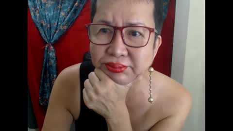 Snapshot of champaka123 chatting on May 16, 2:52 am champaka online show from May 16, 2:52 am