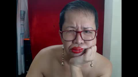 Snapshot of champaka123 chatting on May 28, 4:21 am champaka online show from May 28, 4:21 am