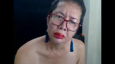 Snapshot of champaka123 chatting on June 11, 1:05 am champaka online show from June 11, 1:05 am