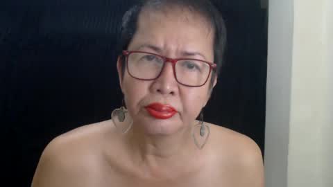 Snapshot of champaka123 chatting on June 15, 4:47 am champaka online show from June 15, 4:47 am