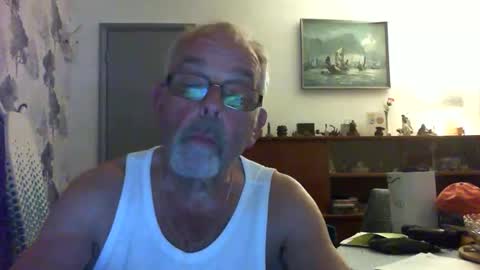 Champers online show from May 28, 8:39 pm