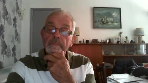 Champers online show from August 6, 9:55 am