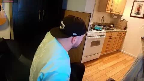 Snapshot of chance69cruise chatting on December 17, 4:40 am Chance Cruise online show from December 17, 4:40 am