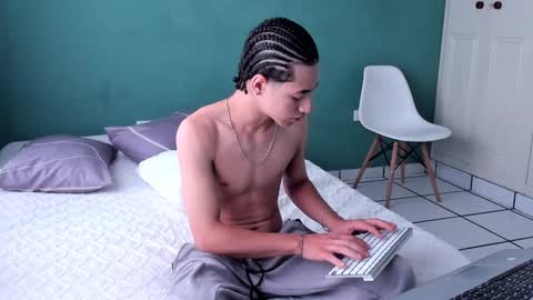 Snapshot of chandler_kenji chatting on December 5, 2:44 pm Kenji online show from December 5, 2:44 pm