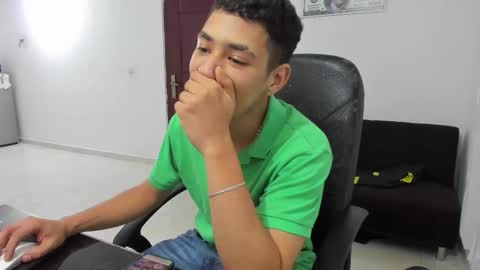 Snapshot of chandler_kenji chatting on October 12, 8:35 am Kenji online show from October 12, 8:35 am