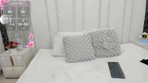 Snapshot of chanel_watson chatting on April 9, 8:58 pm CHANEL online show from April 9, 8:58 pm