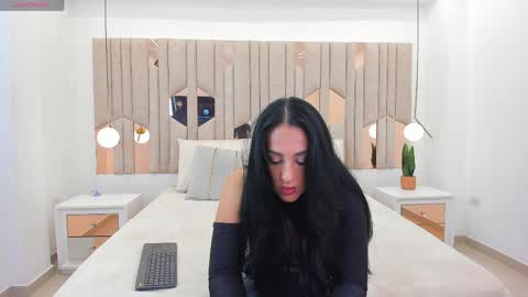 Snapshot of chanel_watson chatting on May 12, 4:53 am CHANEL online show from May 12, 4:53 am