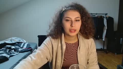 Stephanieblisss online show from January 6, 11:29 am