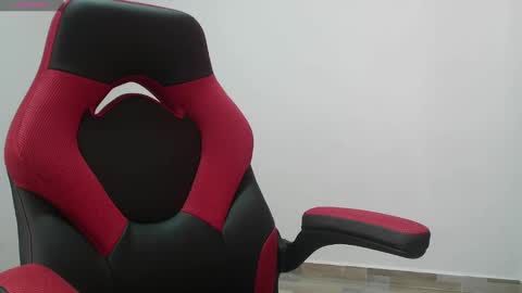 Snapshot of chanell15 chatting on December 21, 5:40 pm Fabi online show from December 21, 5:40 pm