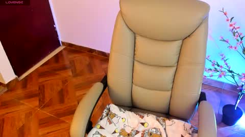 Snapshot of chanell_taylor_ chatting on September 24, 9:01 am chanell online show from September 24, 9:01 am