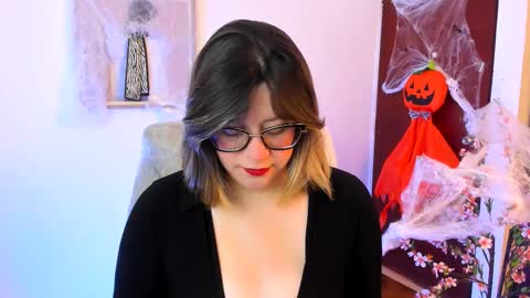 Snapshot of chanell_taylor_ chatting on October 13, 1:00 pm chanell online show from October 13, 1:00 pm