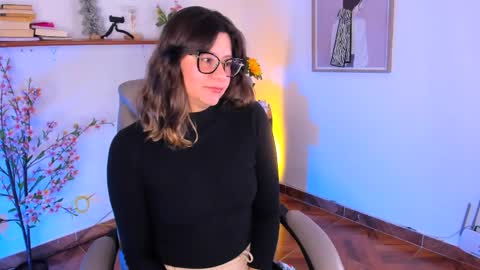 chanell online show from June 7, 11:03 am