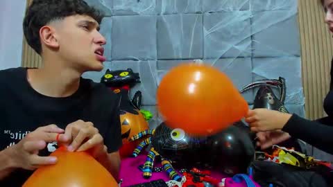 Snapshot of chanellandmax chatting on October 22, 1:11 pm Chanellandmax online show from October 22, 1:11 pm