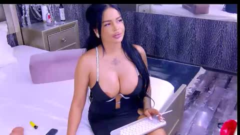 Snapshot of chanelledy1 chatting on June 6, 6:07 am chanelledy1 online show from June 6, 6:07 am